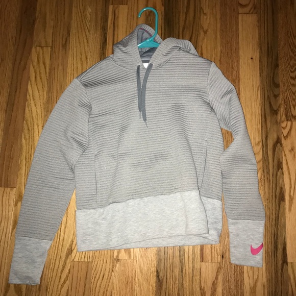 Nike Women’s Dri-Fit athletic hoodie - Picture 3 of 4